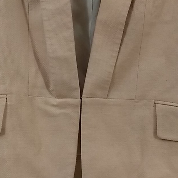 Blazer - Picture 2 of 5